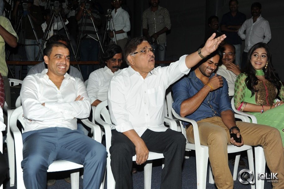 Pilla-Nuvvu-Leni-Jeevitham-Movie-Logo-Launch
